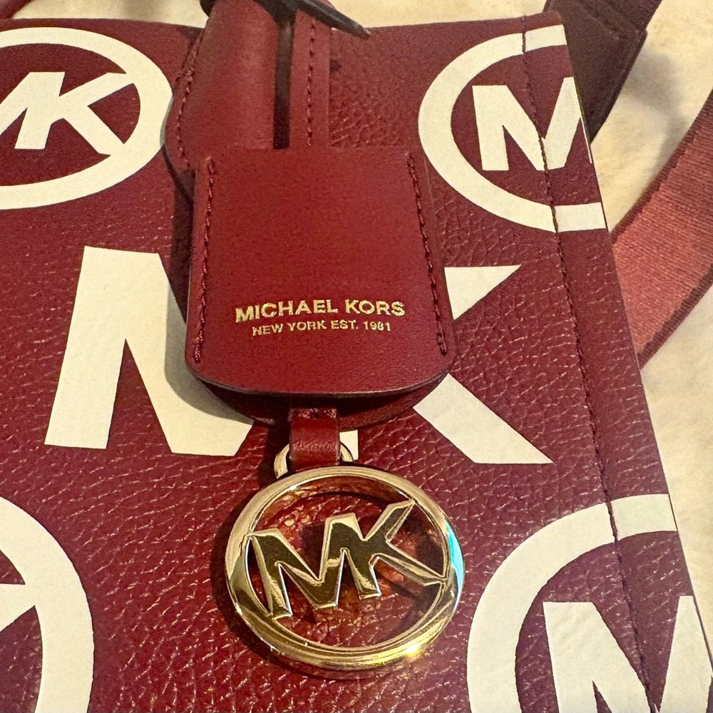Michael Kors Burgundy and White Crossbody Tote - Picture 2 of 7
